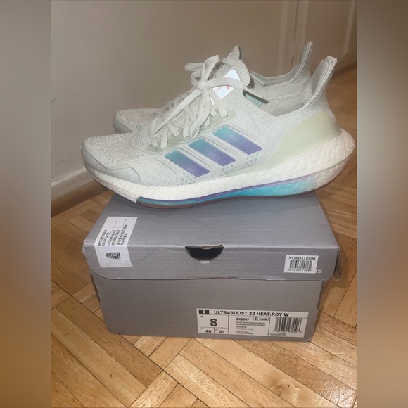 adidas Ultraboost 22
HEAT.RDY Running Shoe (Women) - Picture 14 of 16